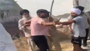 Patiala News: ਮੀਟਰ ਠੀਕ ਕਰਨ ਆਏ ਵਿਅਕਤੀਆਂ ਨੂੰ ਚੋਰ ਸਮਝ ਕੇ ਚਾੜਿਆ ਕੁਟਾਪਾ, ਕੁੱਟਮਾਰ ਦਾ ਵੀਡੀਓ ਵਾਇਰਲ